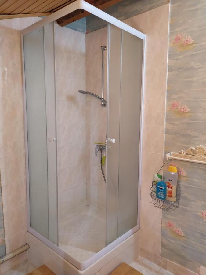 ברסלונט Chardon Bleu Appartement Chambre Cuisine Coin A Manger Sanitaires Salle D'Eau מראה חיצוני תמונה