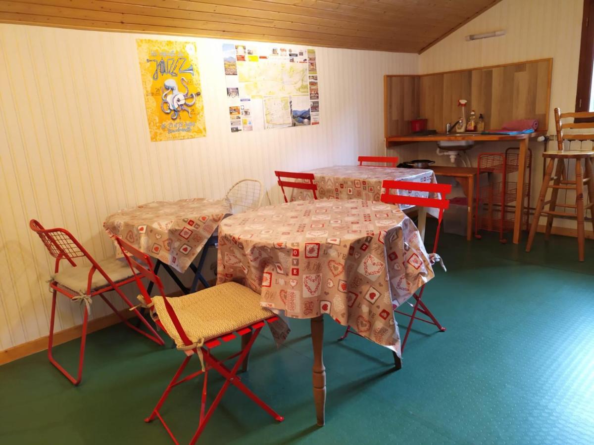 ברסלונט Chardon Bleu Appartement Chambre Cuisine Coin A Manger Sanitaires Salle D'Eau מראה חיצוני תמונה